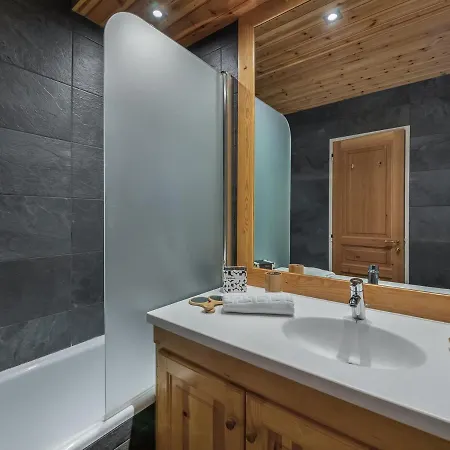 Grand à : 4 Pièces, 95m², 7 Pers, Balcons, Parking, Exposé Sud-est - Fr-1-567-4 Apartamento *